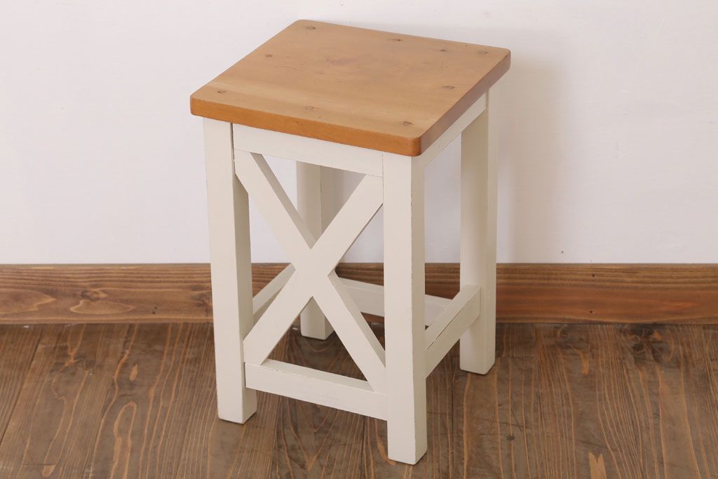 レトロ家具　昭和レトロ　ペイントがかわいい角スツール(ホワイト)(1)