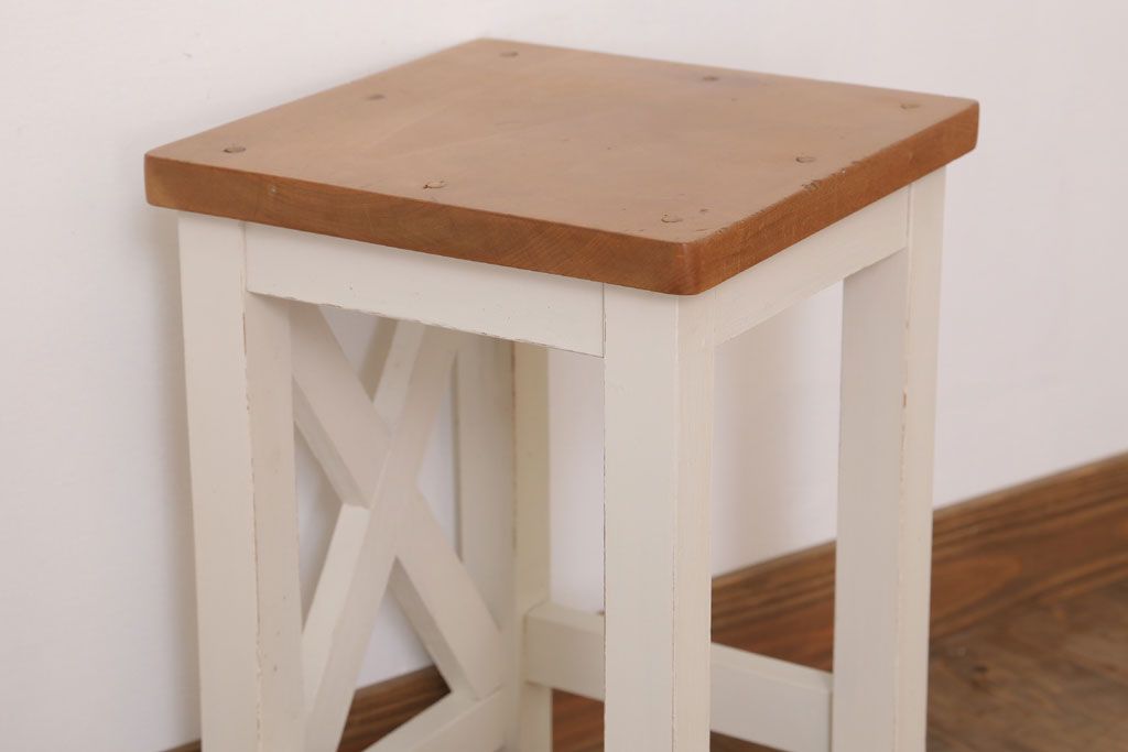 レトロ家具　昭和レトロ　ペイントがかわいい角スツール(ホワイト)(2)