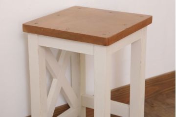 レトロ家具　昭和レトロ　ペイントがかわいい角スツール(ホワイト)(2)