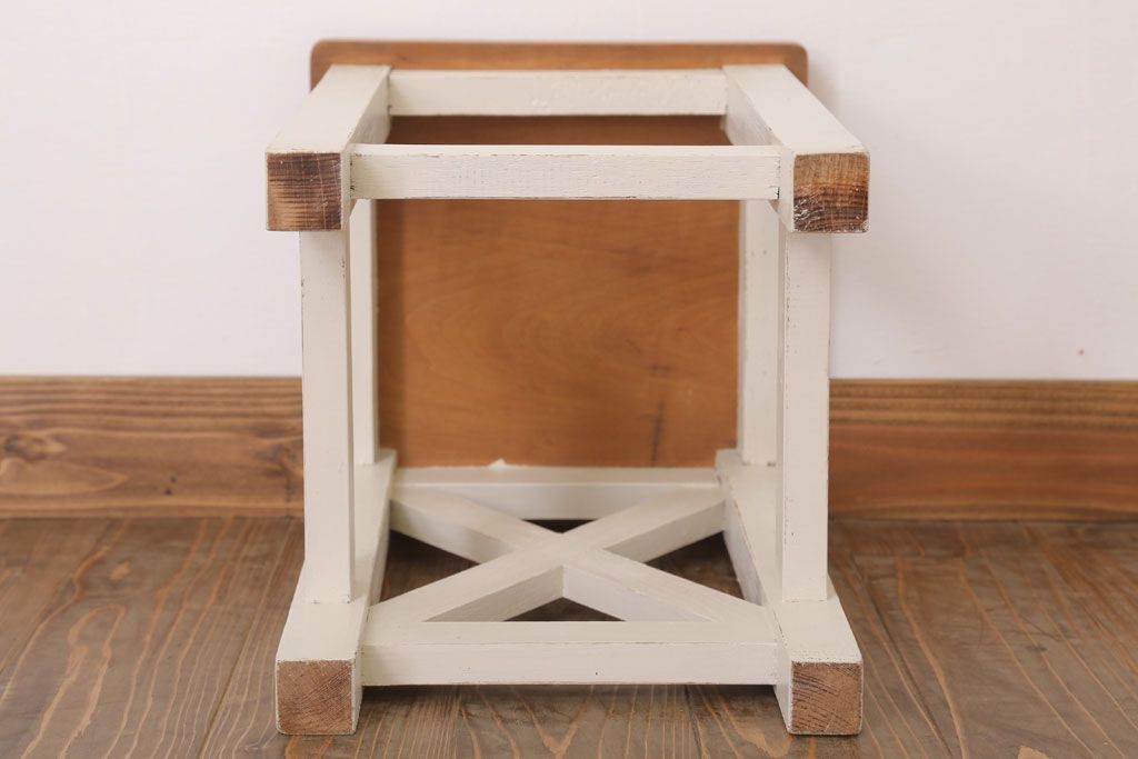 レトロ家具　昭和レトロ　ペイントがかわいい角スツール(ホワイト)(2)