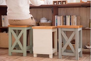 昭和レトロ　ペイントがかわいい角スツール(オリーブグリーン)(1)