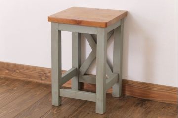 昭和レトロ　ペイントがかわいい角スツール(オリーブグリーン)(1)