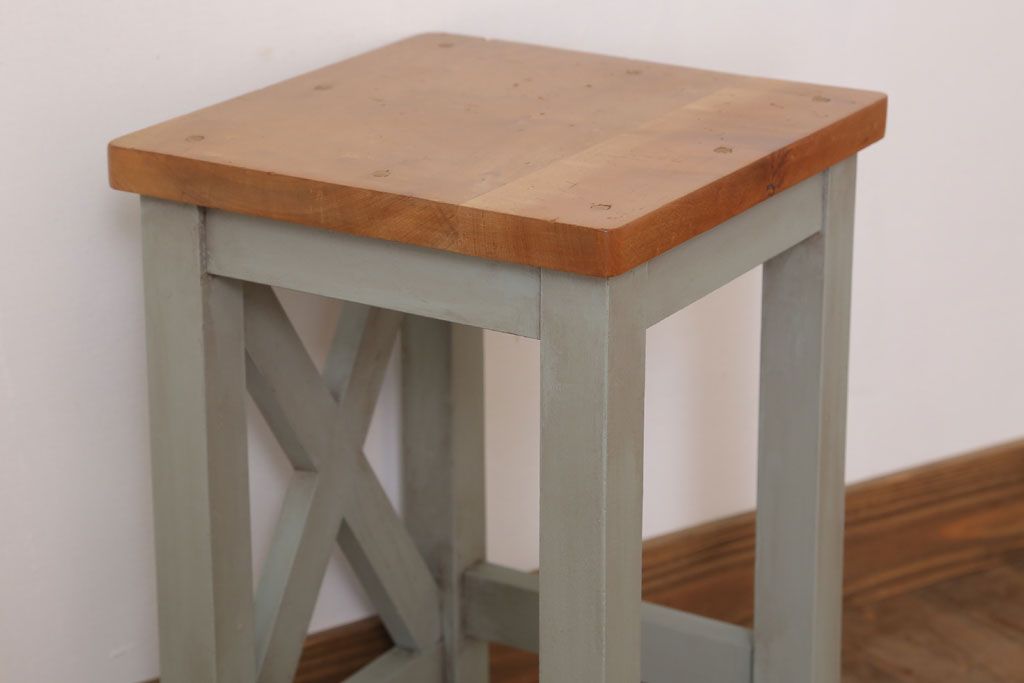 昭和レトロ　ペイントがかわいい角スツール(オリーブグリーン)(1)