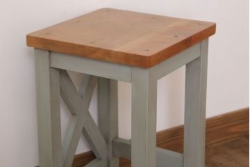 昭和レトロ　ペイントがかわいい角スツール(オリーブグリーン)(1)