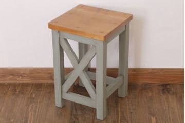 昭和レトロ　ペイントがかわいい角スツール(オリーブグリーン)(1)