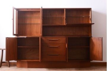 ヴィンテージ家具　G-PLAN 北欧ビンテージ　チーク材のサイドボード(キャビネット・収納棚)