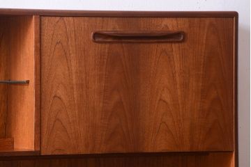 ヴィンテージ家具　G-PLAN 北欧ビンテージ　チーク材のサイドボード(キャビネット・収納棚)