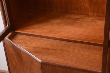 ヴィンテージ家具　G-PLAN 北欧ビンテージ　チーク材のサイドボード(キャビネット・収納棚)