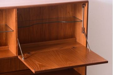 ヴィンテージ家具　G-PLAN 北欧ビンテージ　チーク材のサイドボード(キャビネット・収納棚)