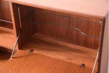 ヴィンテージ家具　G-PLAN 北欧ビンテージ　チーク材のサイドボード(キャビネット・収納棚)