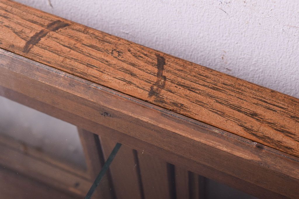 レトロ家具　古い商店の昭和レトロなガラスケース(陳列ケース)