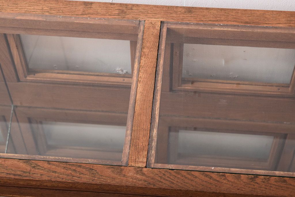 レトロ家具　古い商店の昭和レトロなガラスケース(陳列ケース)