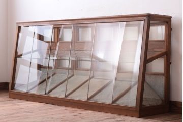 レトロ家具　古い商店の昭和レトロなガラスケース(陳列ケース)