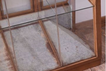 レトロ家具　古い商店の昭和レトロなガラスケース(陳列ケース)