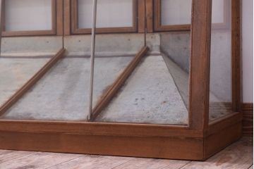 レトロ家具　古い商店の昭和レトロなガラスケース(陳列ケース)