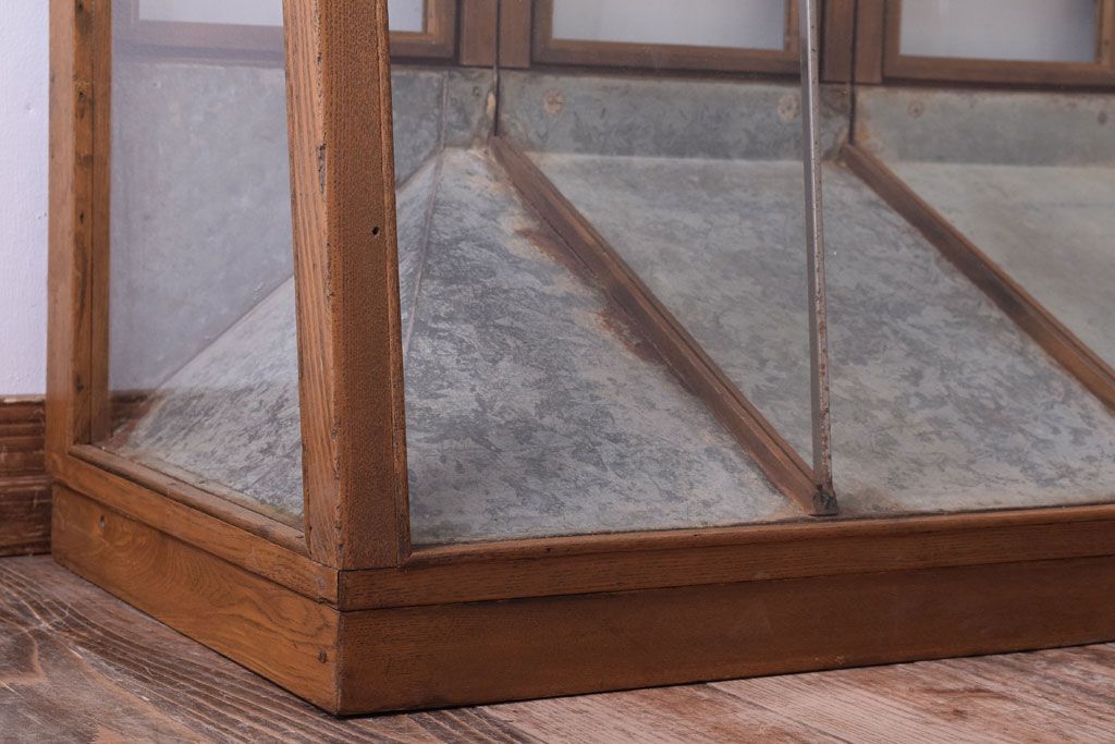 レトロ家具　古い商店の昭和レトロなガラスケース(陳列ケース)