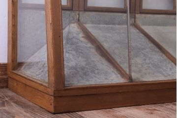 レトロ家具　古い商店の昭和レトロなガラスケース(陳列ケース)