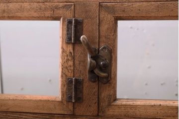 レトロ家具　古い商店の昭和レトロなガラスケース(陳列ケース)