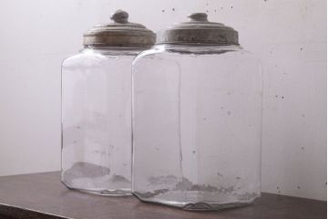 アンティーク雑貨　古い駄菓子屋のガラス瓶(ビン)2個セット