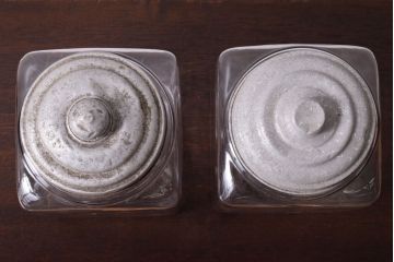 アンティーク雑貨　古い駄菓子屋のガラス瓶(ビン)2個セット