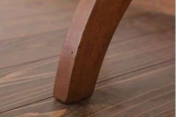 レトロ家具　クッション座面のレトロな背もたれ付き回転イス