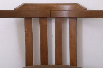 レトロ家具　クッション座面のレトロな背もたれ付き回転イス