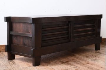 アンティーク家具　和モダンスタイル　脚付き!古い木のアンティーク四尺水屋箪笥ローボード(テレビ台、キャビネット、収納棚)