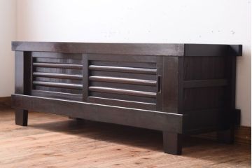 アンティーク家具　和モダンスタイル　脚付き!古い木のアンティーク四尺水屋箪笥ローボード(テレビ台、キャビネット、収納棚)