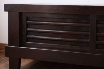 アンティーク家具　和モダンスタイル　脚付き!古い木のアンティーク四尺水屋箪笥ローボード(テレビ台、キャビネット、収納棚)