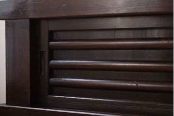 アンティーク家具　和モダンスタイル　脚付き!古い木のアンティーク四尺水屋箪笥ローボード(テレビ台、キャビネット、収納棚)