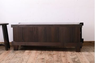 アンティーク家具　和モダンスタイル　脚付き!古い木のアンティーク四尺水屋箪笥ローボード(テレビ台、キャビネット、収納棚)
