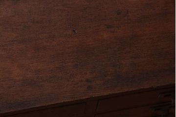アンティーク家具　ネームプレート取っ手!三方ナラ材のアンティークチェスト(小引き出し)