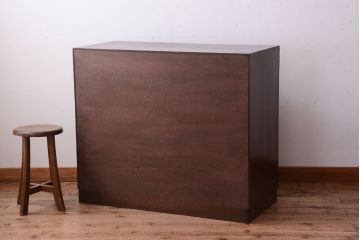 アンティーク家具　ネームプレート取っ手!三方ナラ材のアンティークチェスト(小引き出し)