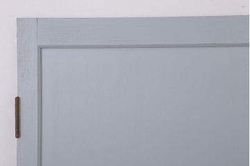 アンティークペイントのレトロなドア