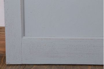 アンティークペイントのレトロなドア