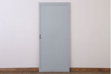 アンティークペイントのレトロなドア