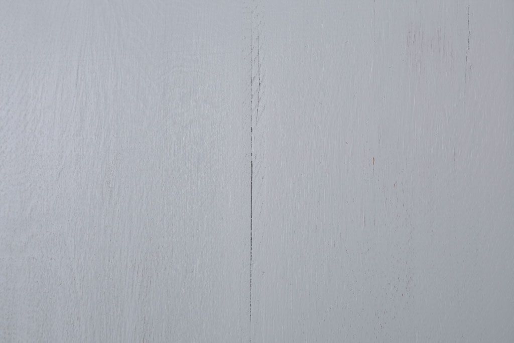 アンティークペイントのレトロなドア