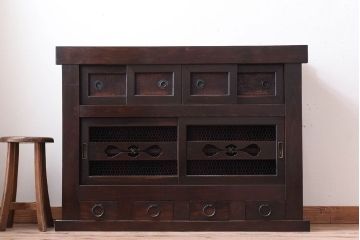 アンティーク家具　古民具・骨董　和製アンティークの上質な四尺水屋箪笥サイドボード