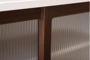 アンティーク家具　アンティークホワイトペイント　モールガラス引き戸のキャビネット(収納棚)