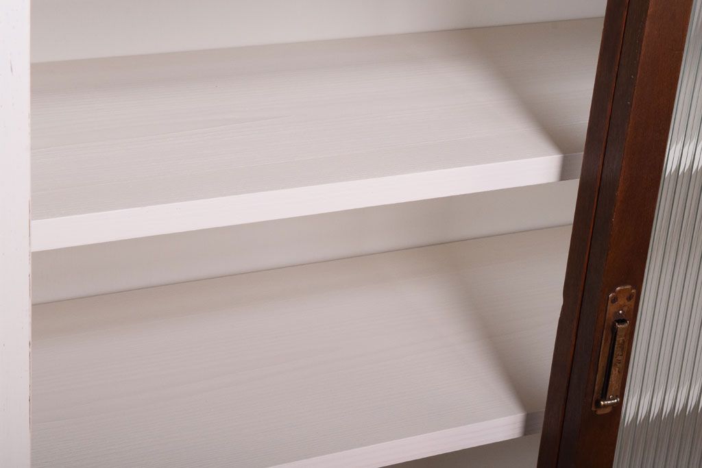 アンティーク家具　アンティークホワイトペイント　モールガラス引き戸のキャビネット(収納棚)