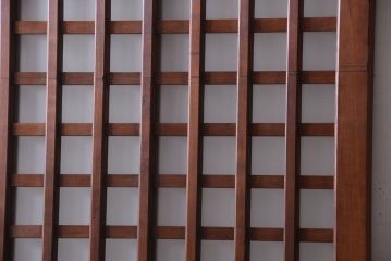 古民具・骨董　すりガラス入り　上質な和製アンティーク格子蔵戸(玄関戸)