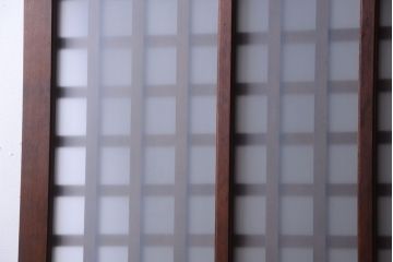 古民具・骨董　すりガラス入り　上質な和製アンティーク格子蔵戸(玄関戸)