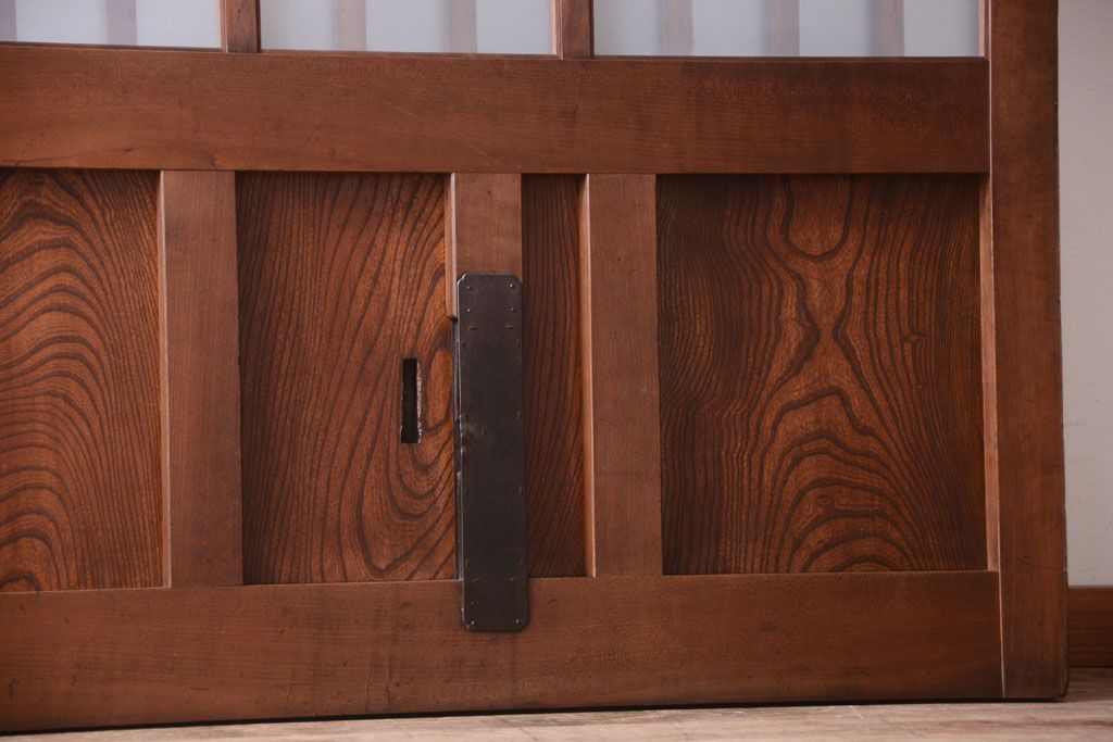 古民具・骨董　すりガラス入り　上質な和製アンティーク格子蔵戸(玄関戸)