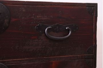 アンティーク家具　古民具・骨董　古い木の重ね衣装箪笥(時代箪笥)