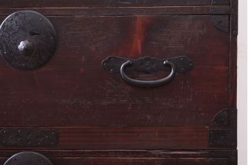 アンティーク家具　古民具・骨董　古い木の重ね衣装箪笥(時代箪笥)