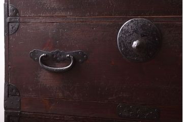 アンティーク家具　古民具・骨董　古い木の重ね衣装箪笥(時代箪笥)