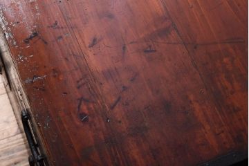 アンティーク家具　古民具・骨董　古い木の重ね衣装箪笥(時代箪笥)