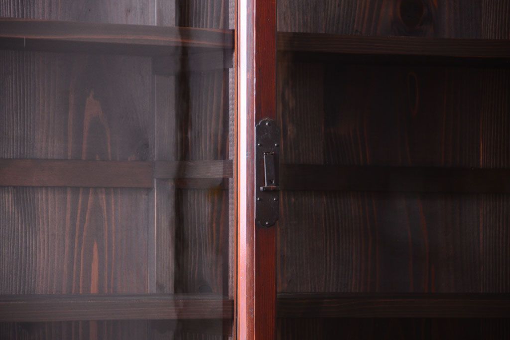 アンティーク家具　和製アンティーク　2枚引き戸!2段重ね収納棚(食器棚・キャビネット)