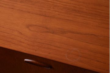 北欧家具　ビンテージ　チーク材のサイドボード