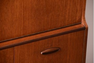 北欧家具　ビンテージ　チーク材のサイドボード